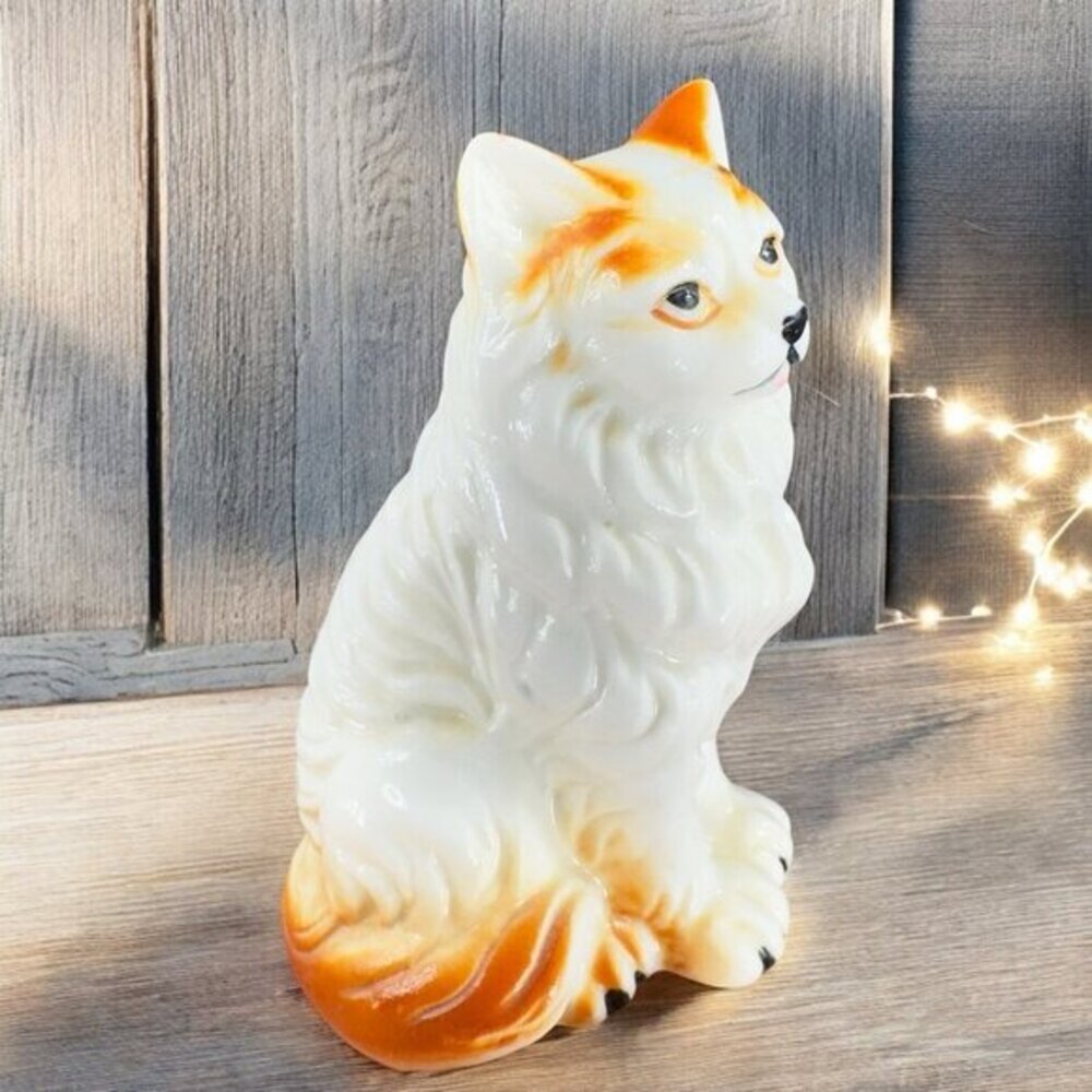 Vintage Fine Porcelain Small Kitty Cat Tabby Cat Bone China‎ Figurine Multicolor